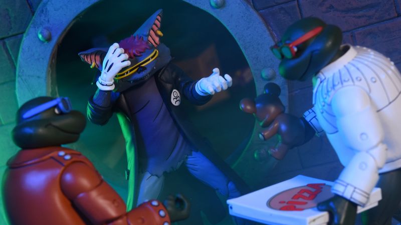 54574 ScragandTurtles 22 withbadge