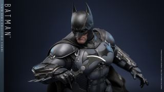 Hot Toys Batman Arkham Origins 016